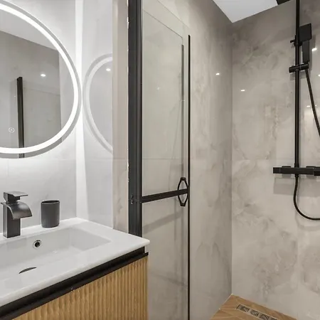 Ref 2004 - - Sea View For Rent