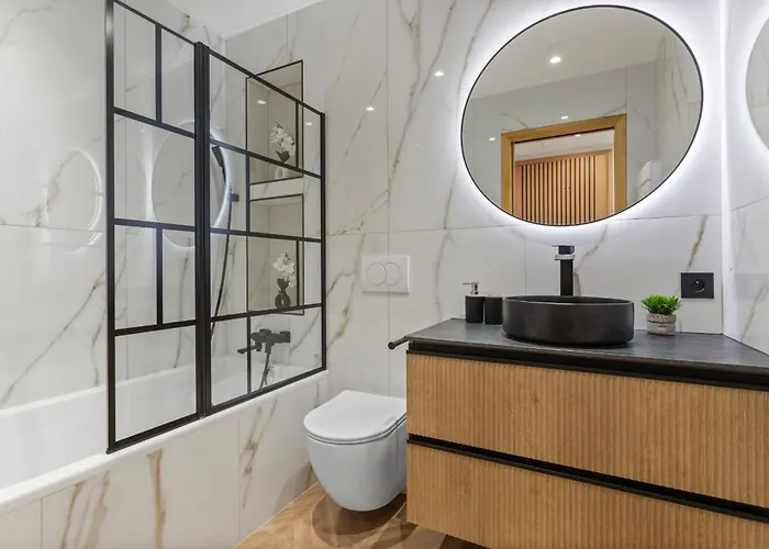 Ref 2004 - - Sea View For Rent * كان